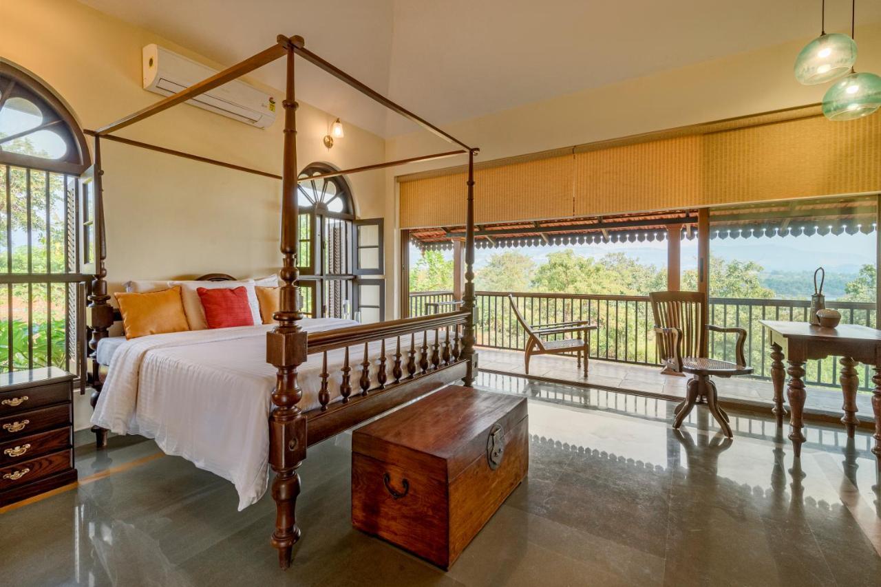 Saffronstays Anantham, Kamshet - Pet-Friendly Lakefront Villa With A Huge Verandah Nethersole Dam Bagian luar foto