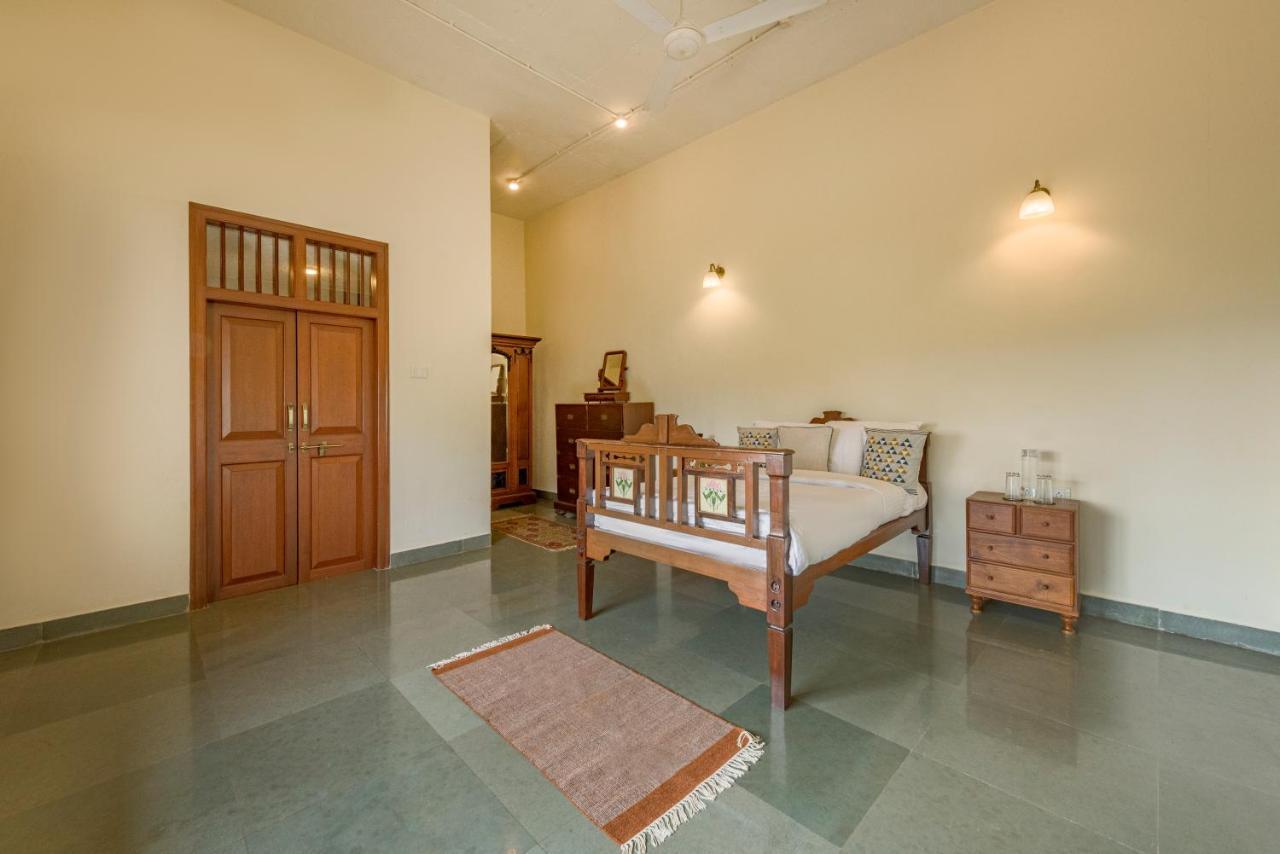 Saffronstays Anantham, Kamshet - Pet-Friendly Lakefront Villa With A Huge Verandah Nethersole Dam Bagian luar foto